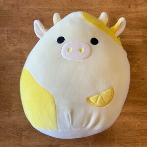 SQUISHMALLOW yellow lemon cow (?)